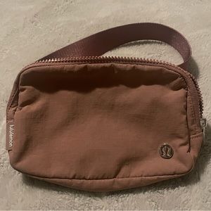 Lululemon Everywhere Belt Bag